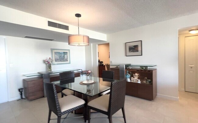 Building Photo - 3546 S Ocean Blvd