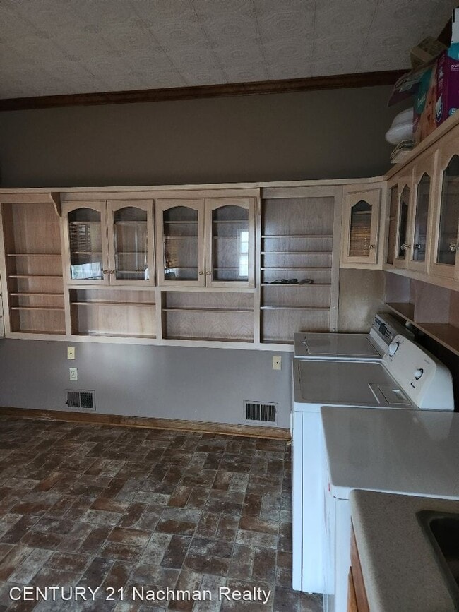 Building Photo - 3 br, 2 bath House - 646 Creasy Avenue