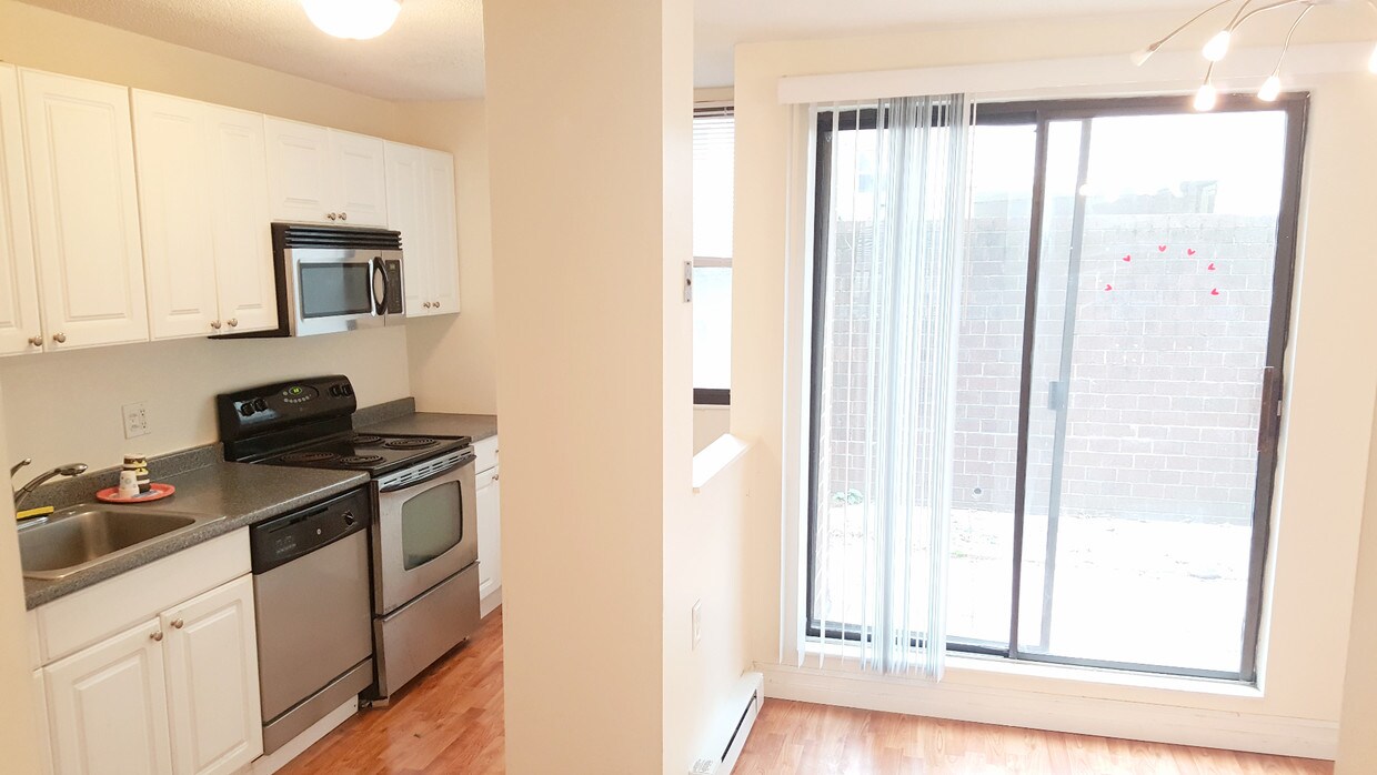 Primary Photo - 122 Centre St