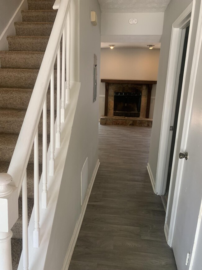 Building Photo - 799 Heritage Oaks Dr
