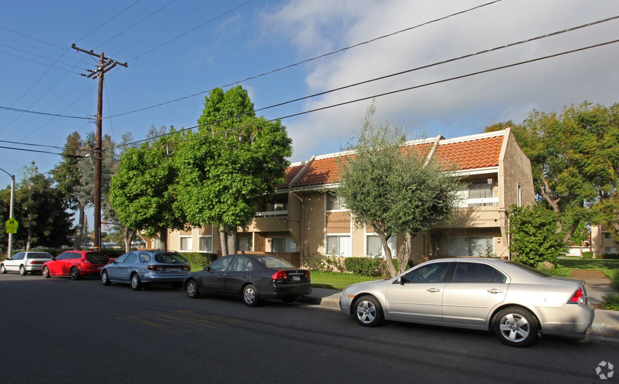 Azusa Park Apartments 363 N Calera Ave Azusa, CA Apartments for