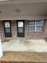 Building Photo - 16 Camelot Cove