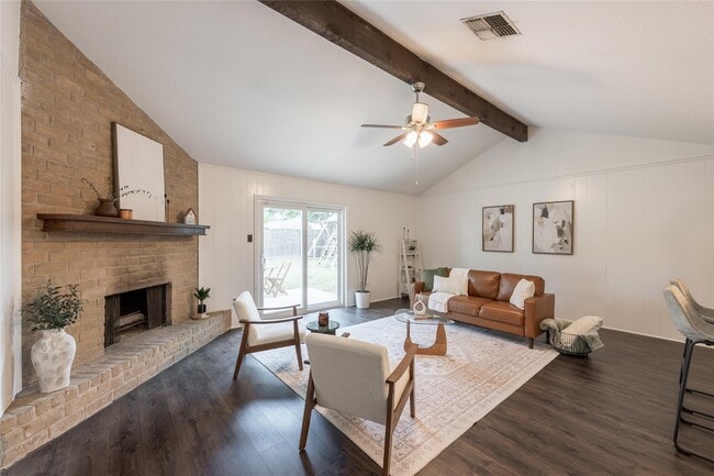Foto del edificio - 1663 Chilton Ln