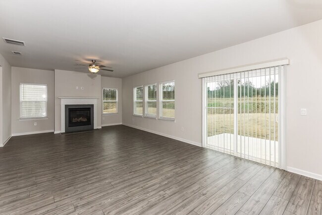 Building Photo - 5915 Green Ash Ct