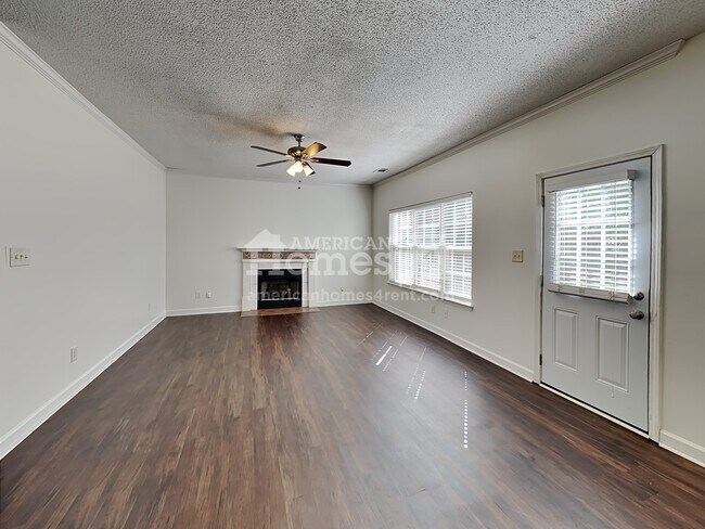 Building Photo - 4763 Asherton Place NW