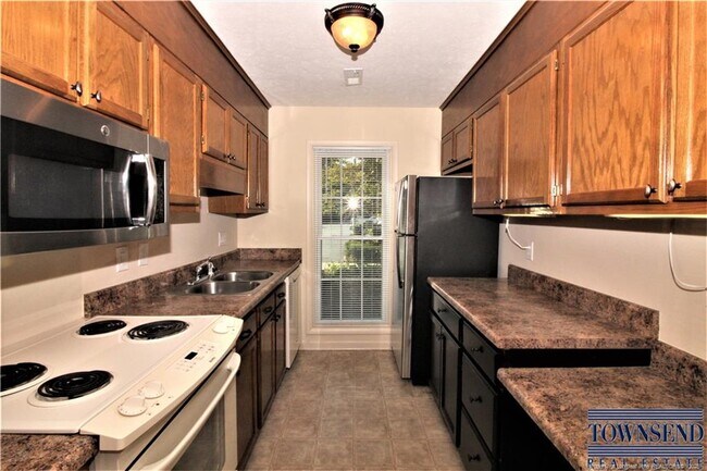 Building Photo - 2712 Helaman Ct