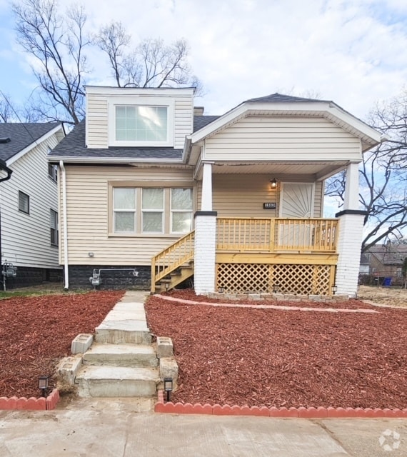 Building Photo - 16634 Lilac St