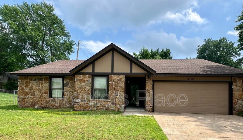 Foto principal - 3105 E Louisville St