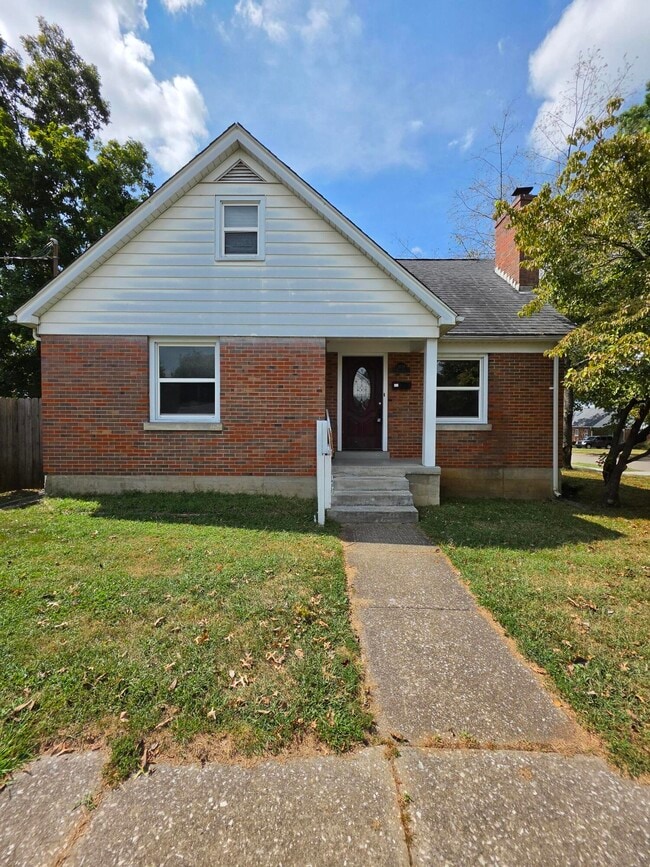 Building Photo - 1038 Kees Rd