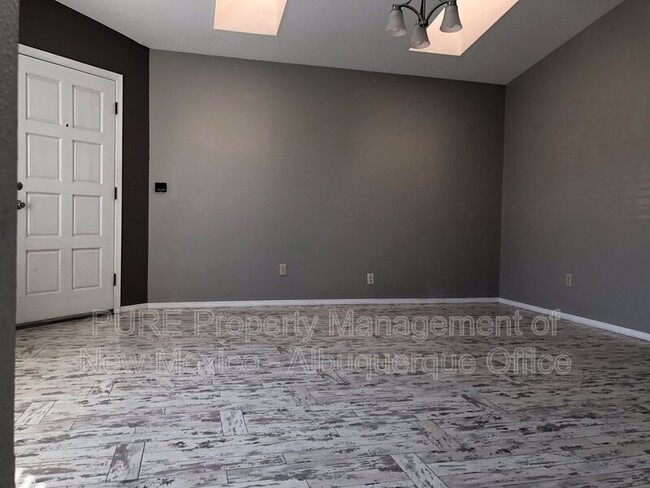 Building Photo - 4224 Applewood Dr
