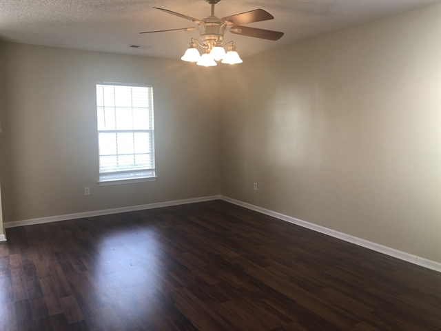 Building Photo - 3053 Maple Leaf Drive