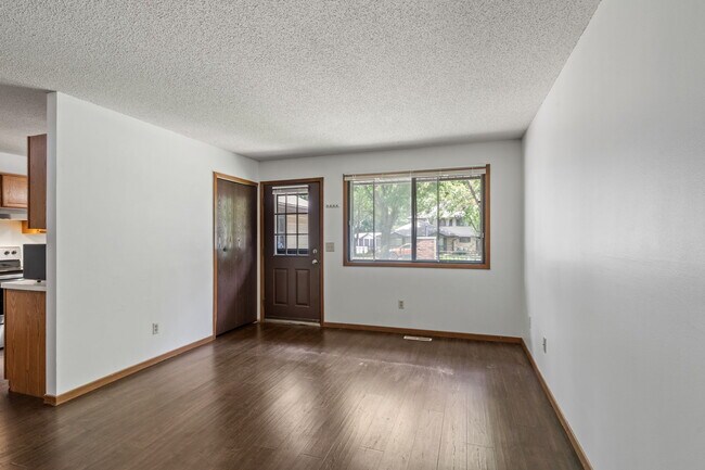 Foto del edificio - 13317 Zenith Ln