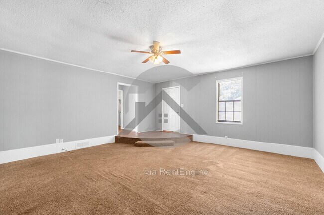 Building Photo - 108 Robin Ln