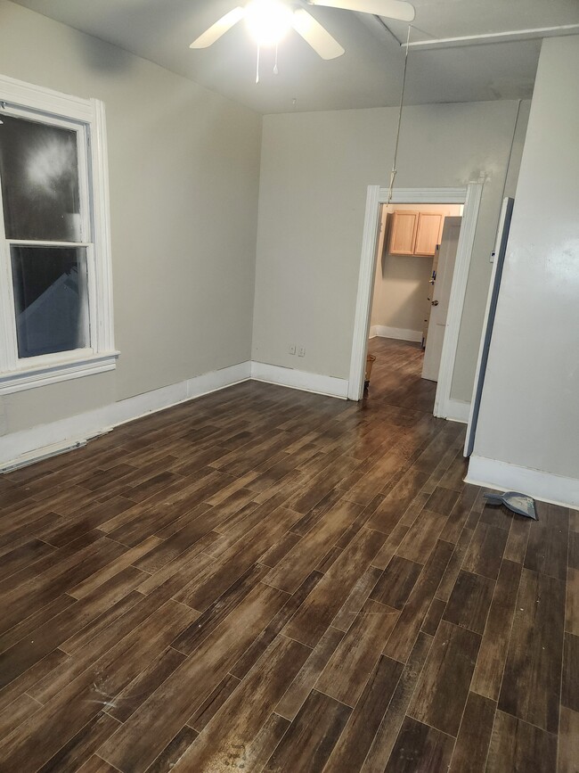 Foto del edificio - 613 3rd Ave SW