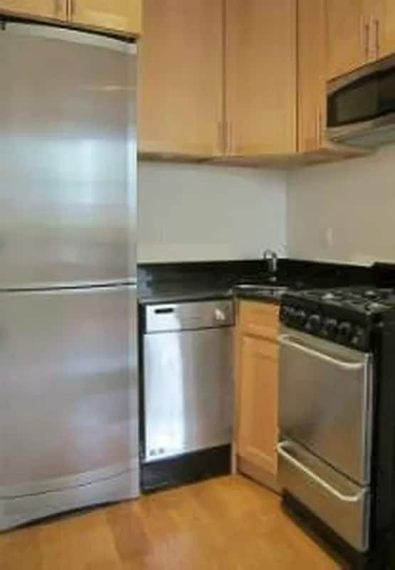 Foto del edificio - 208 1st Ave.