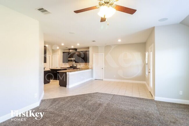 Foto del edificio - 4313 Lakeview Dr