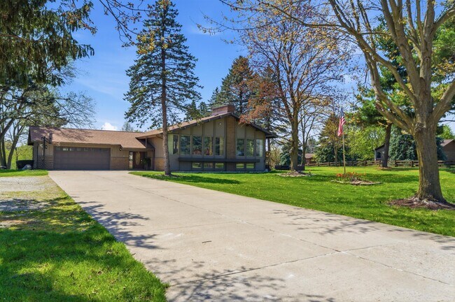 Foto del edificio - 3942 Stark Ln