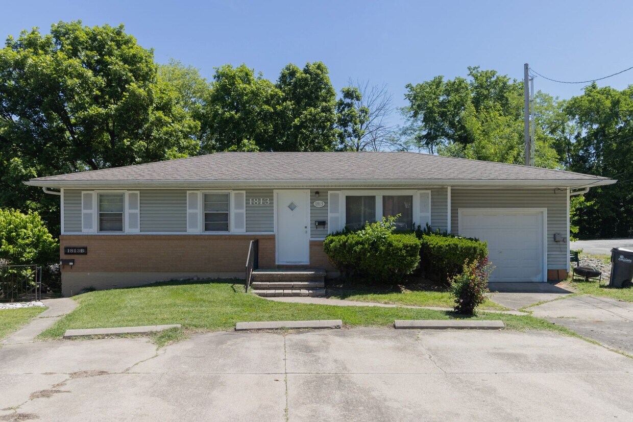 Building Photo - 1813 Sunrise Dr