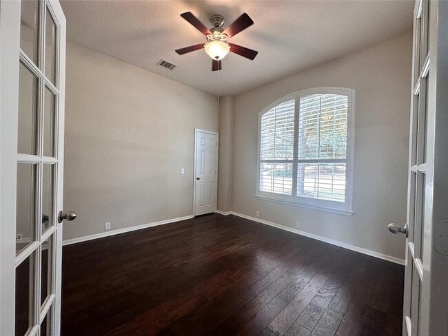 Building Photo - 136 Mountain Laurel Way