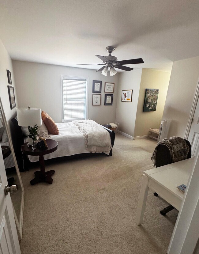 Foto del edificio - 3213 Belinda Ct