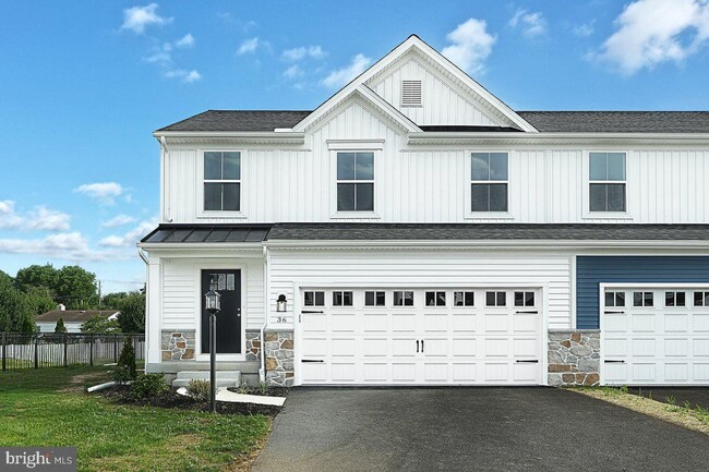 Building Photo - 36 Shillington Ln