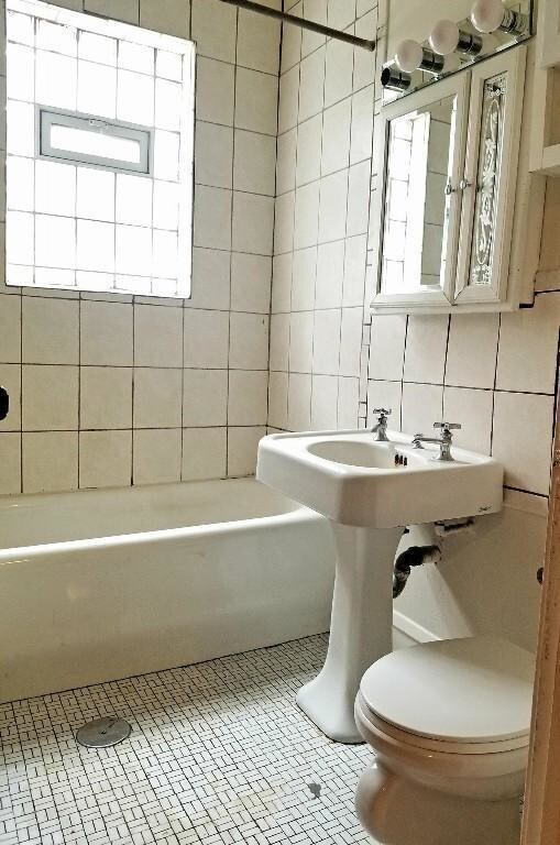 Foto del edificio - 1 bedroom in Chicago IL 60613