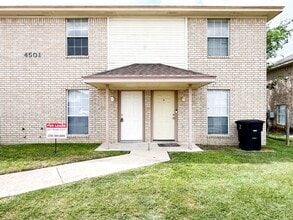 Building Photo - 4501 Jeff Scott Dr