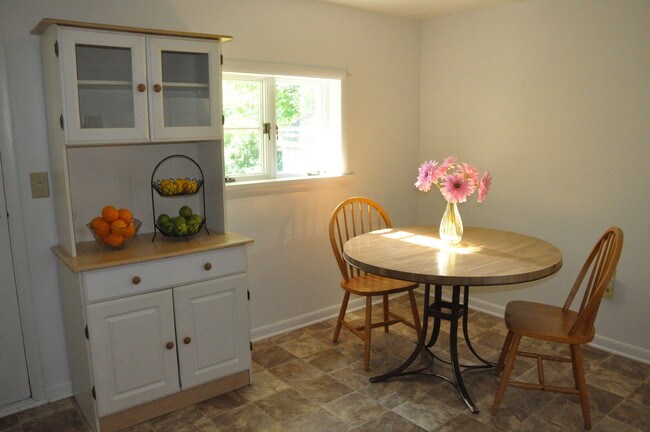 Fotografía del edificio - 707 N Aurora St