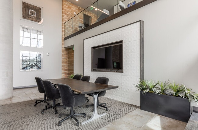 Building Photo - Edison At RiNo