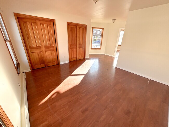 Building Photo - 138 Marsellus Pl