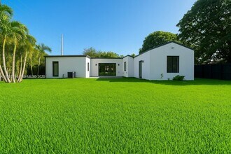 Building Photo - 185 NE 106th St