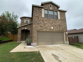 Building Photo - 133 Gina Dr