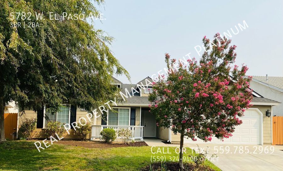 Foto principal - $2,300 Fresno Bluffs, 3 Bedroom, Solar Pan...