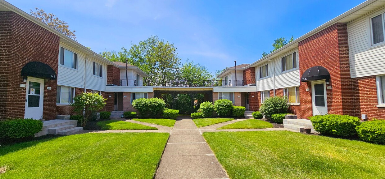 Building Photo - Maples Townhomes