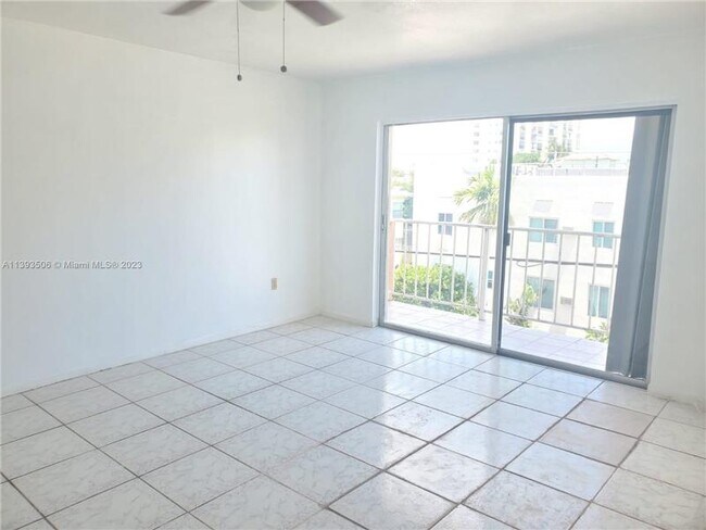 Foto del edificio - 7646 Abbott Ave