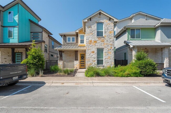 Foto del edificio - 913 Cannoneer Ln