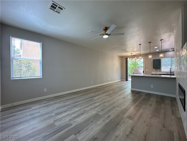 Foto del edificio - 2637 Heathrow St