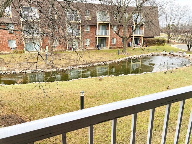 Building Photo - 6 Villa Verde Dr
