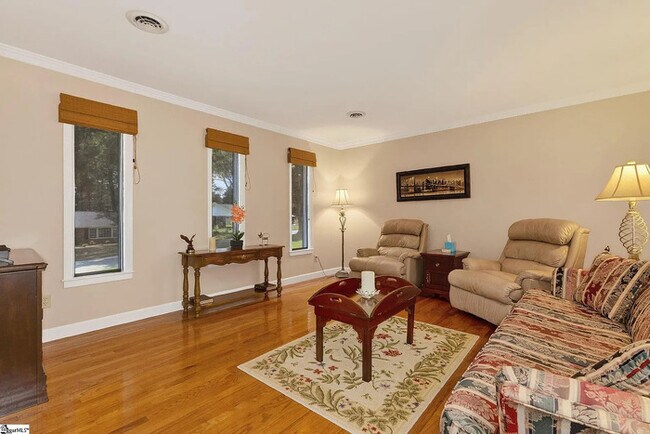 Building Photo - 306 Verner Dr