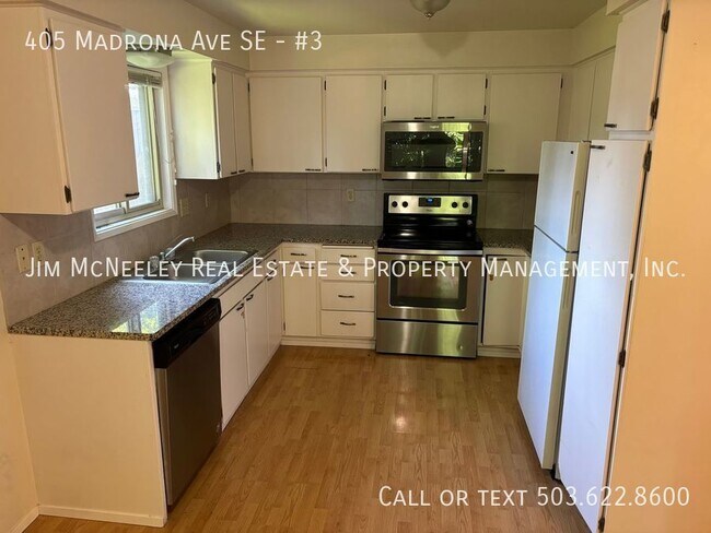 Building Photo - Cute Two Bedroom Condo in Salem near Berge...
