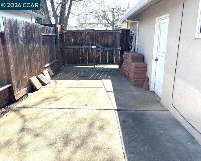 Building Photo - 5505 Arizona Dr