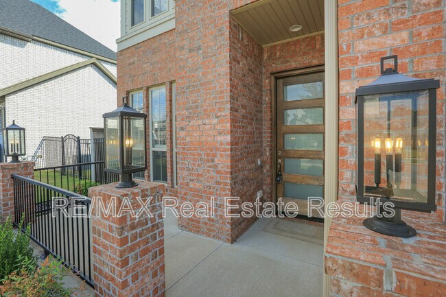 Building Photo - 4903 SW Woodvale Rd