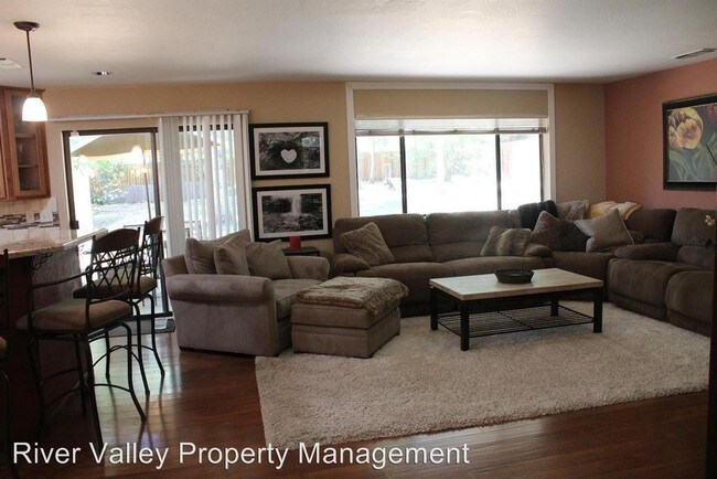 Foto del edificio - 3 br, 2 bath House - 4247 San Juan Ave