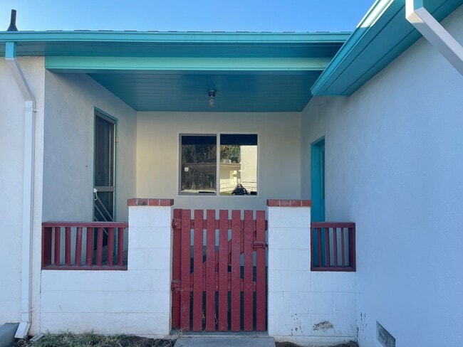 Building Photo - Great 4 bedroom 2 bath home