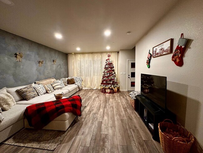 Foto del edificio - 2944 Barnstormer St