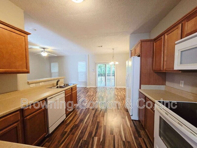 Building Photo - 786 Pippin Dr