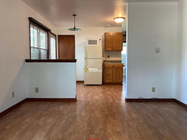 Building Photo - Duplex Neenah