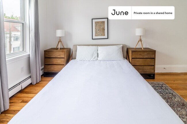 Foto del edificio - Room in Shared 7 bed/2 bath home