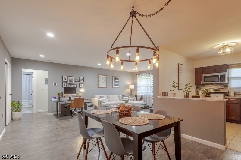 24 Woodedge Ave Unit 24, Edison, NJ 08817 Condo for Rent in Edison