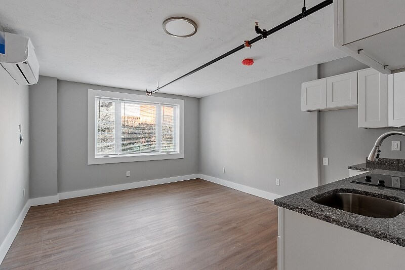 Foto principal - 10306 Shaker Blvd